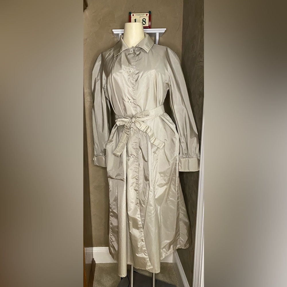 TOTES womens Windbreaker rain coat trench champagne color, Vintage 80